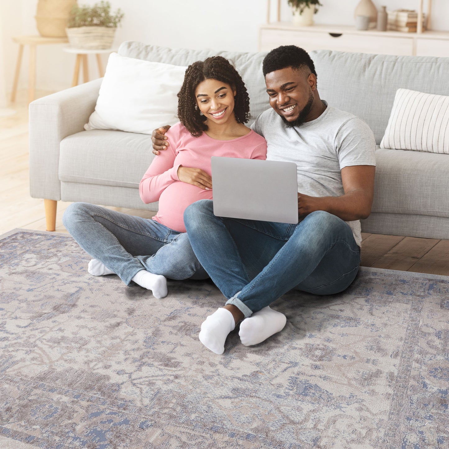 Payas - 5' X 7' Traditional Area Rug - Brown / Beige